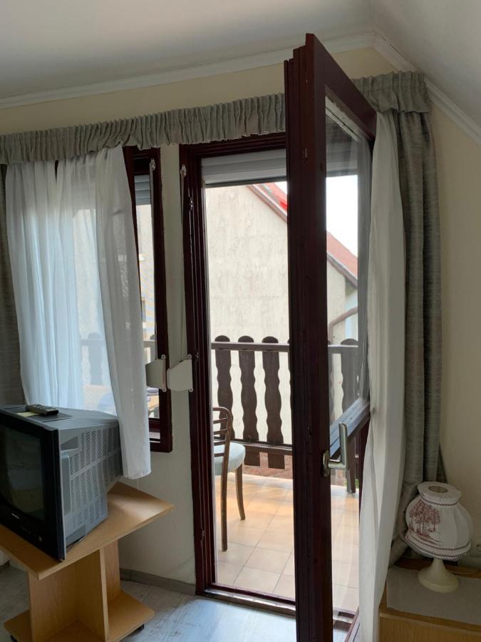 Whitehouse Alsoors Aparthotel Eksteriør bilde